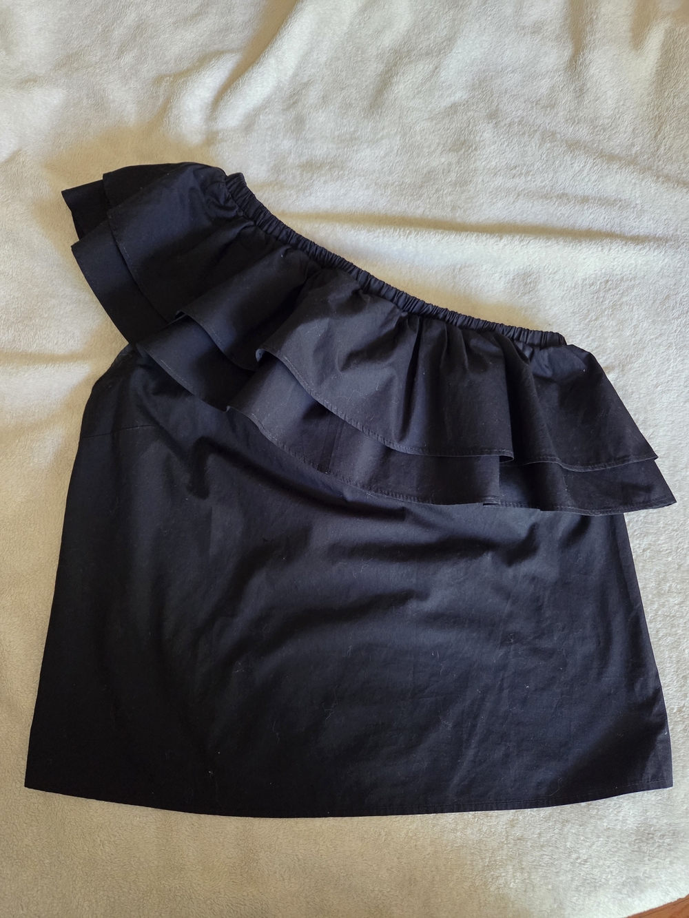 Halogen Black One-Shoulder Ruffle Top